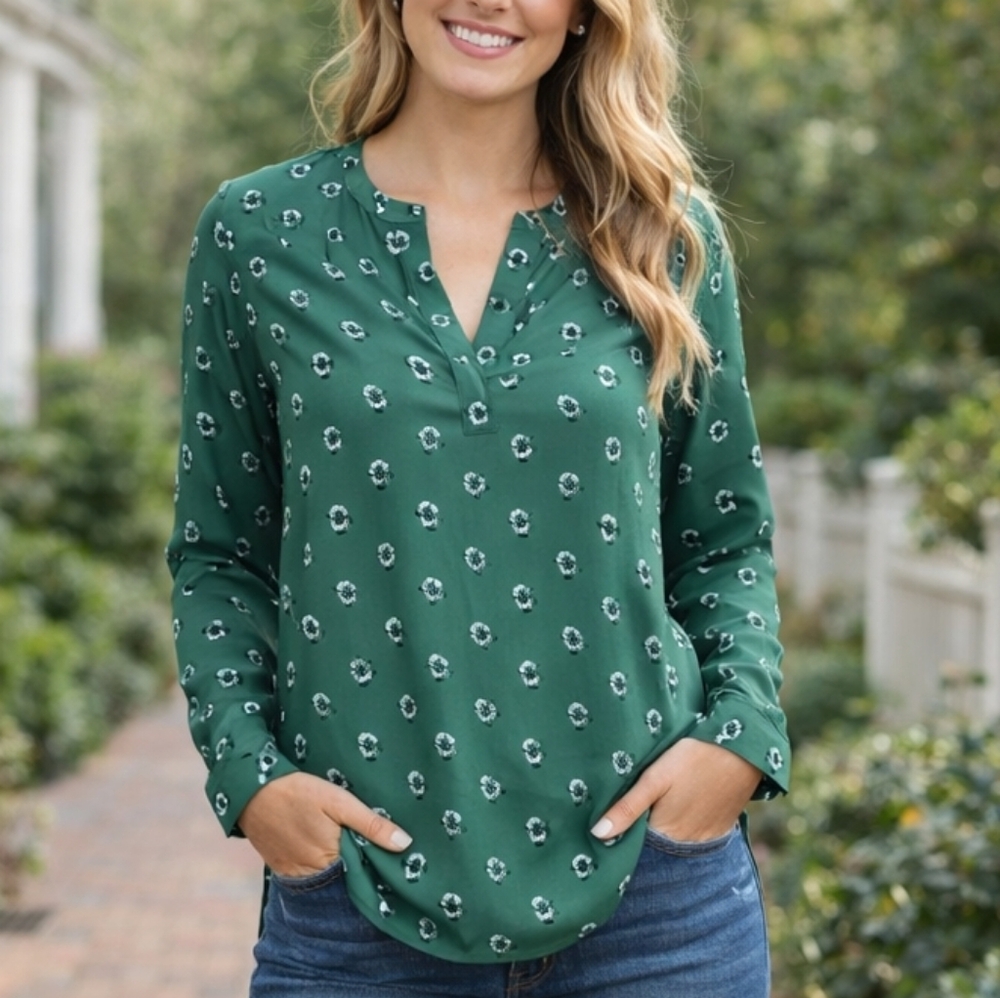 Amazon Essentials Floral Blouse Size Small (NWT)